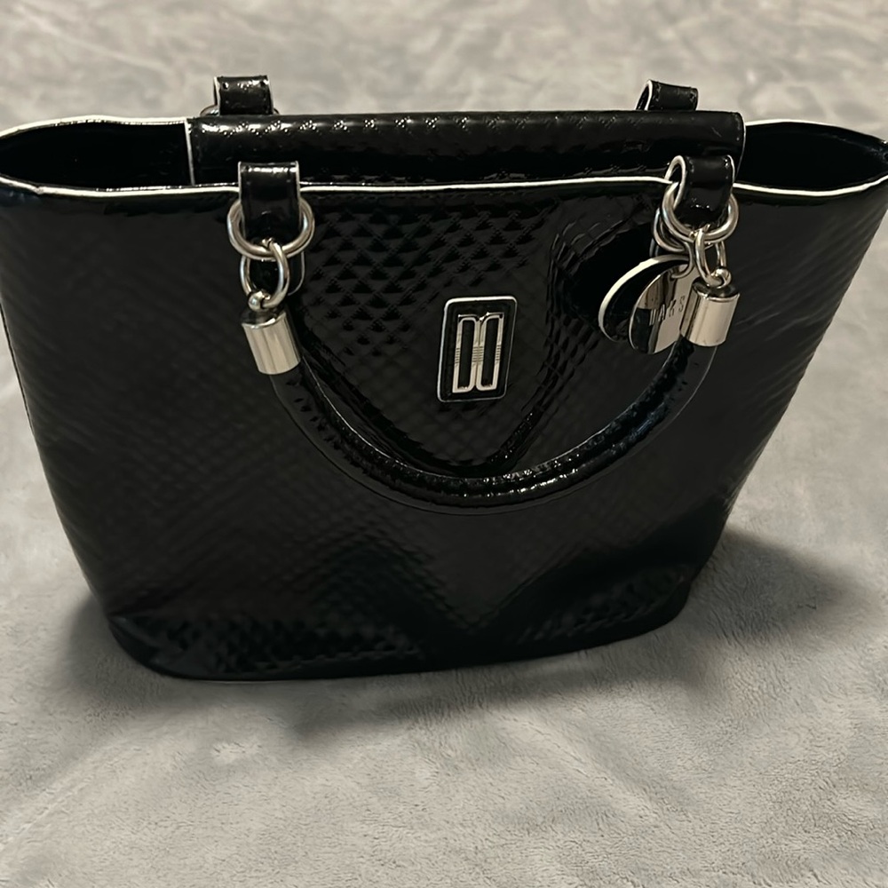 DAKS glossy hand bag (London)-pre-love